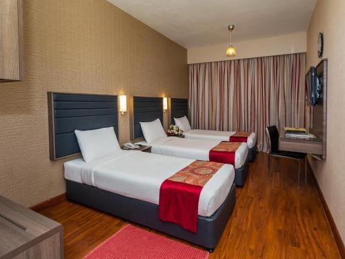 Oasis Deira Hotel Dubai Esterno foto