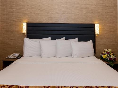 Oasis Deira Hotel Dubai Esterno foto