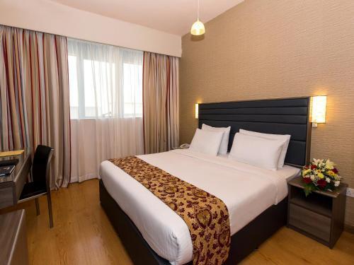 Oasis Deira Hotel Dubai Esterno foto