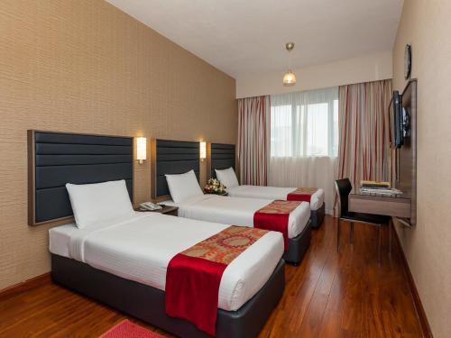 Oasis Deira Hotel Dubai Esterno foto